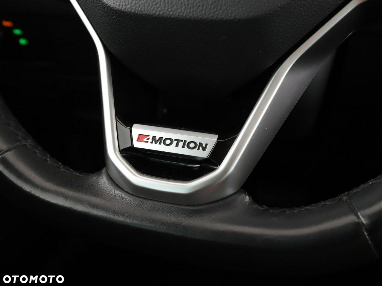 Volkswagen Passat Variant 2.0 TDI SCR 4Motion DSG Elegance - 38