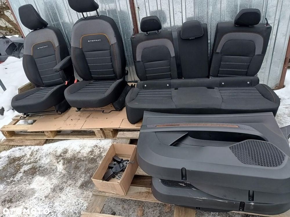 dacia sandero stepway iii 21r- fotel przód lewy prawy kanapa tył boczki uk - 1