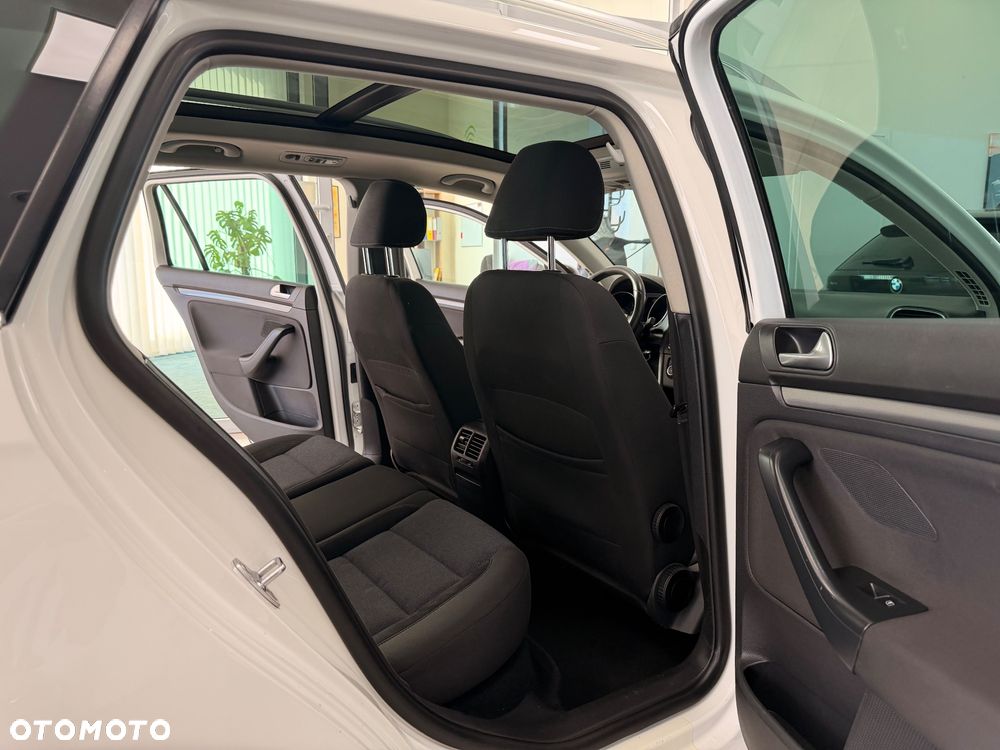 Volkswagen Golf - 21