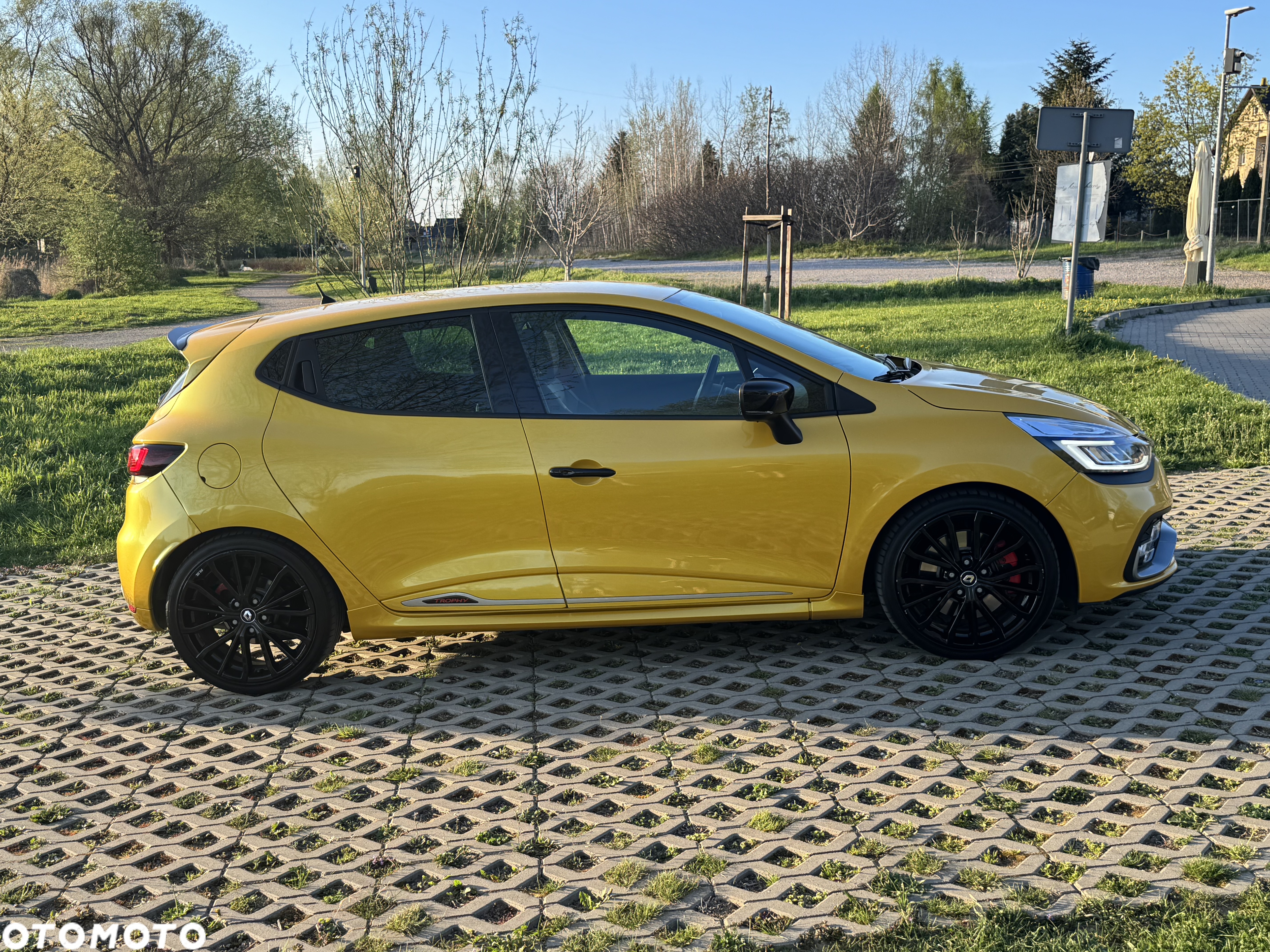 Renault Clio 1.6 R.S.Trophy 220 EDC - 3