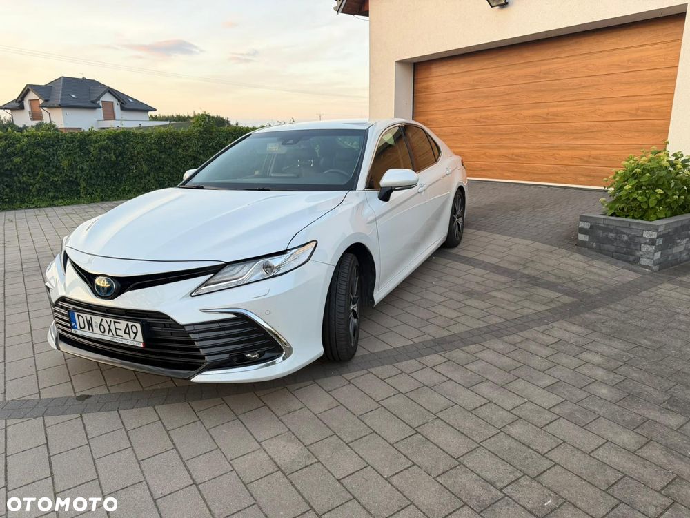 Toyota Camry 2.5 Hybrid Executive CVT - 32