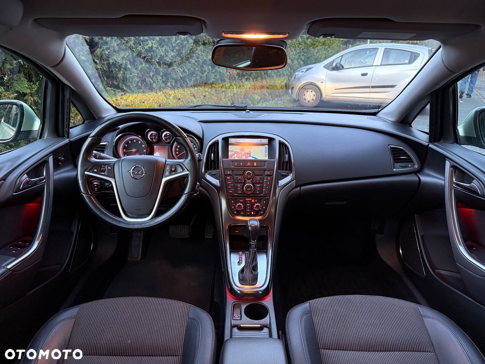 Opel Astra 1.4 T Cosmo - 7