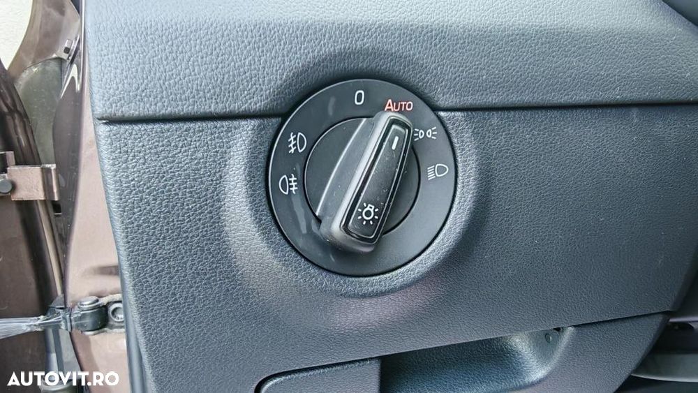 Skoda Octavia 1.6 TDI DPF Elegance - 19