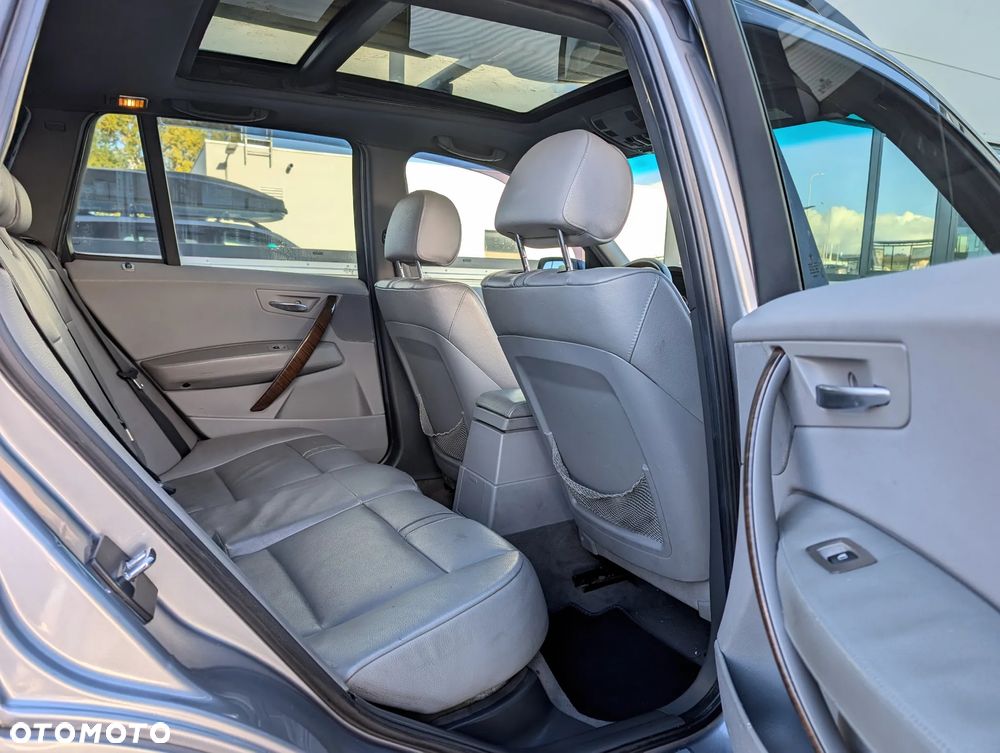 BMW X3 3.0i - 8