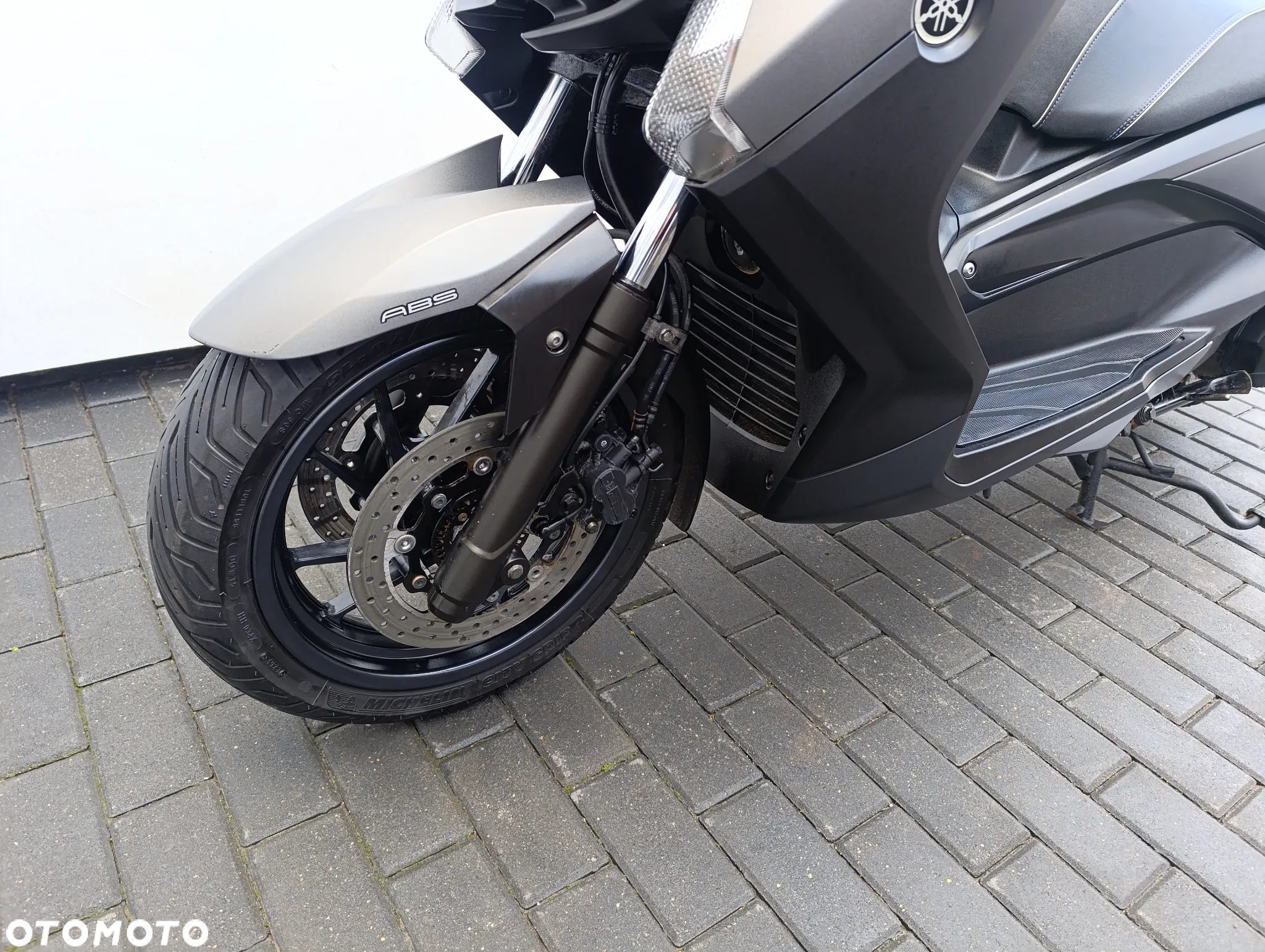 Yamaha X-max - 8