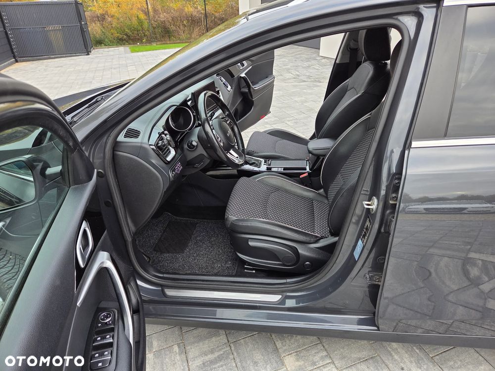 Kia Ceed 1.6 GDI DCT OPF Inspiration - 29