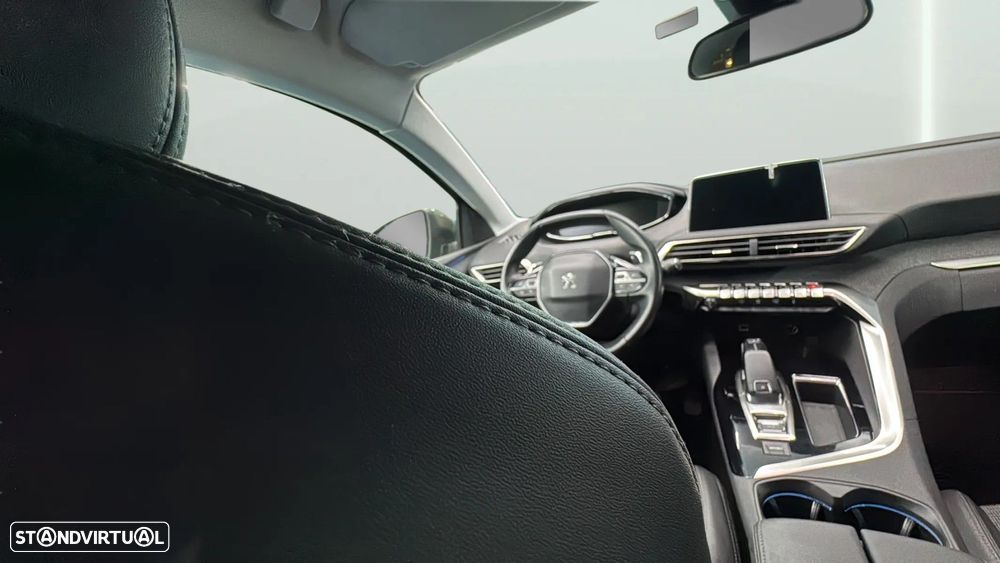 Peugeot 5008 1.5 BlueHDi Allure EAT8 - 22