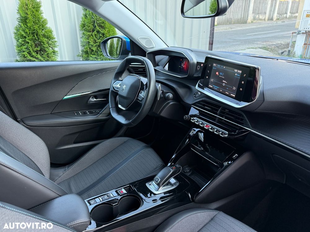 Peugeot 2008 1.5 BlueHDI EAT8 STT Allure Pack - 15