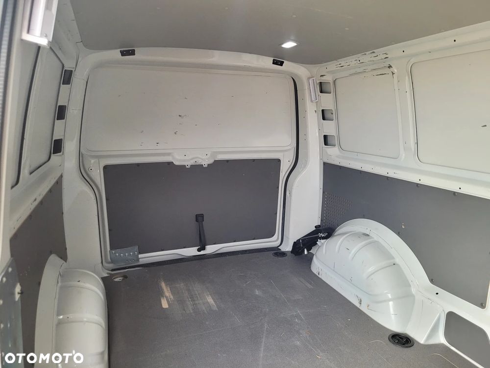 Volkswagen Transporter T6.1 - 18