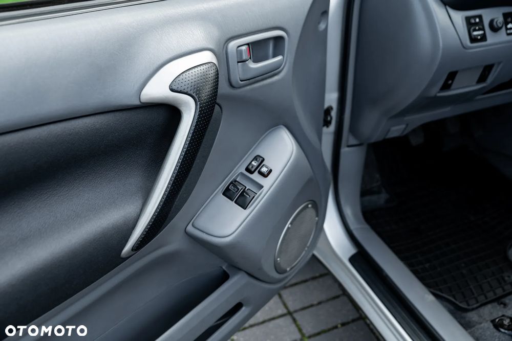 Toyota RAV4 4x4 Edition - 25