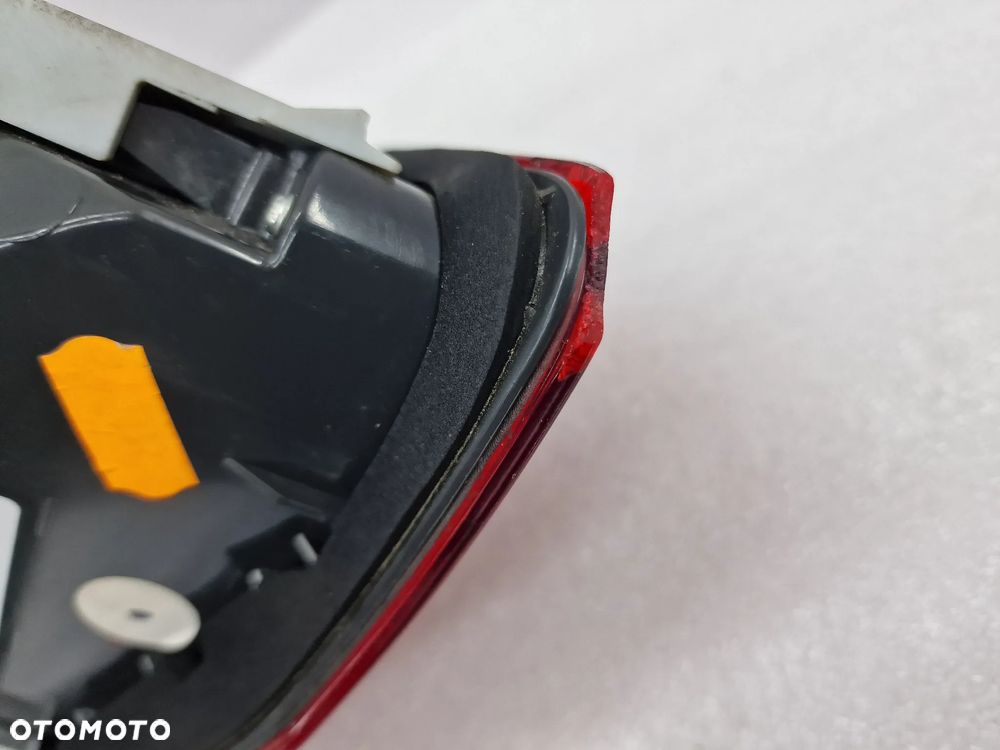 BMW F45 15- PRAWA LED LAMPA TYLNA TYLNIA TYŁ W KLAPĘ , NR 7311042-10 , NR AUKCJI LMT118 - 8