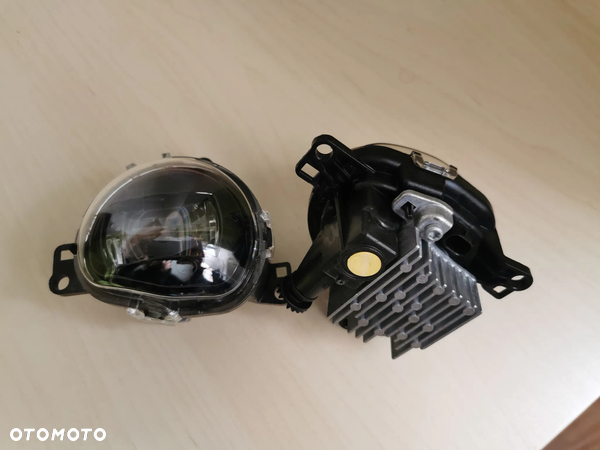 Volvo S90 V90 lift 20- Drl halogen prawy przód NOWY