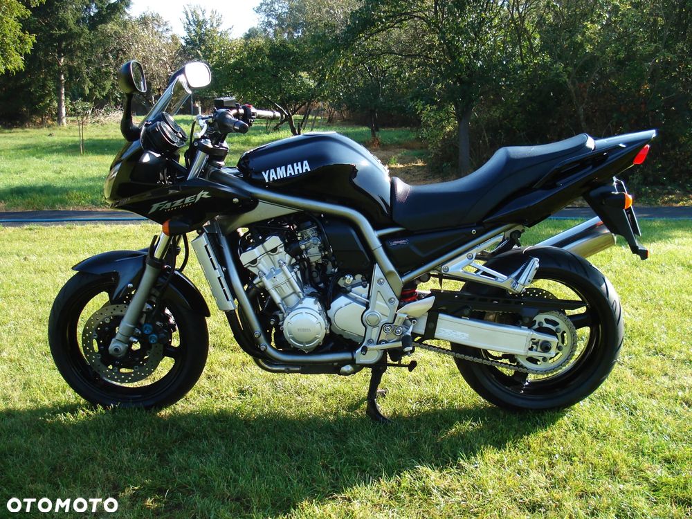 Yamaha FZS - 1