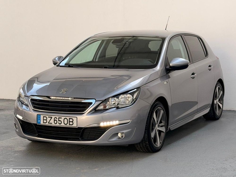 Peugeot 308 1.2 PureTech Style - 1