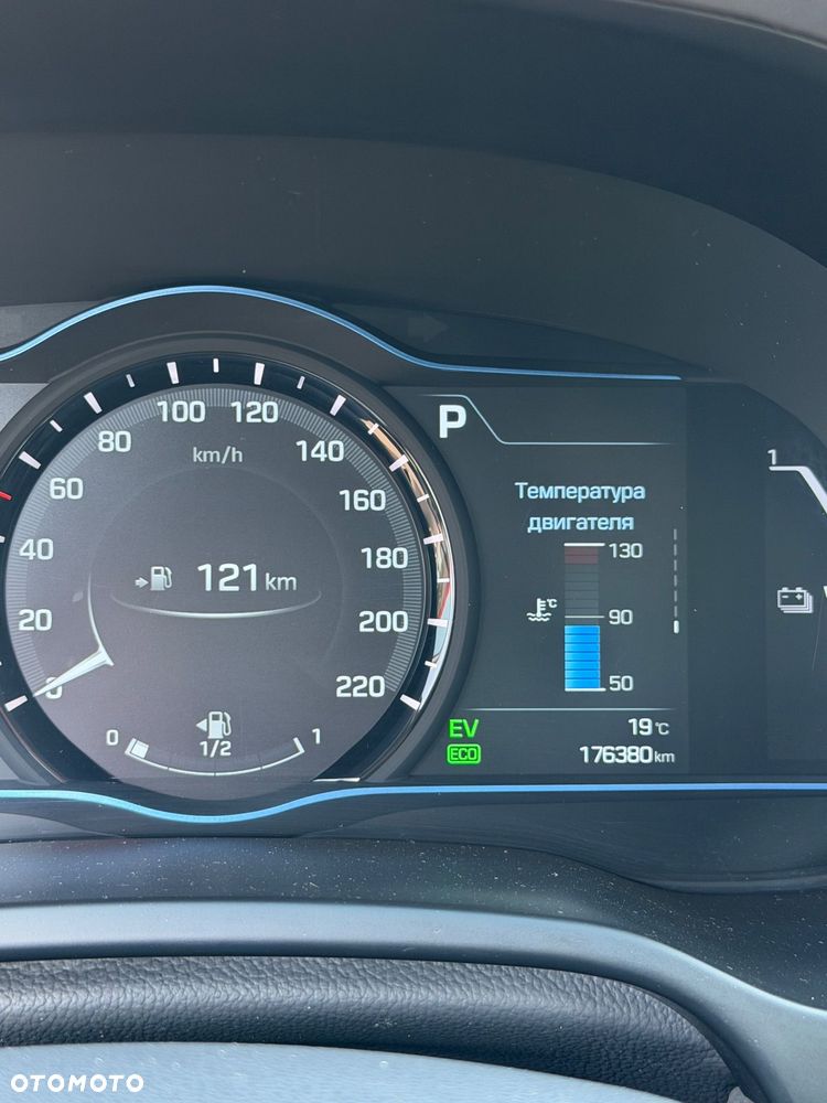 Hyundai IONIQ Hybrid Business - 13