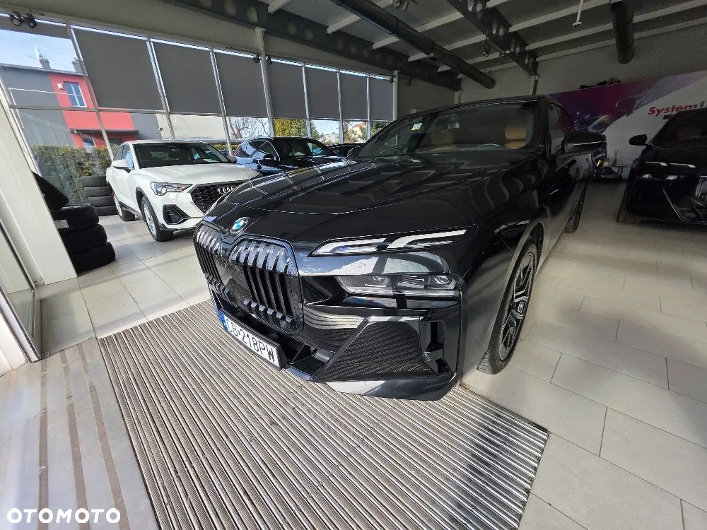 BMW Seria 7 - 29
