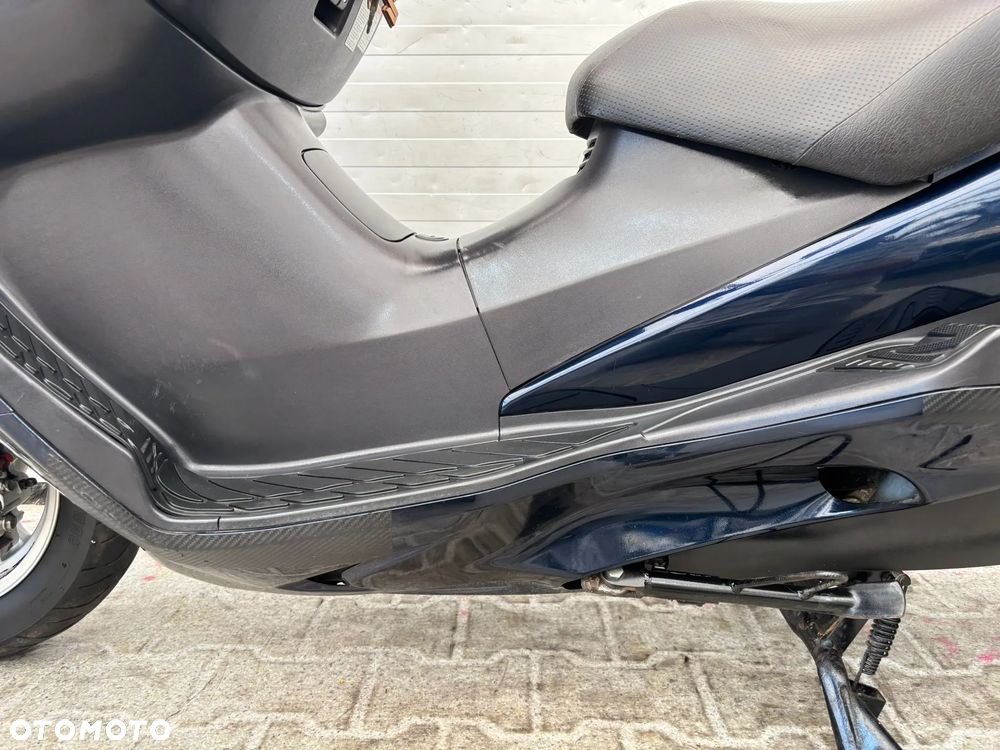 Suzuki Burgman - 25