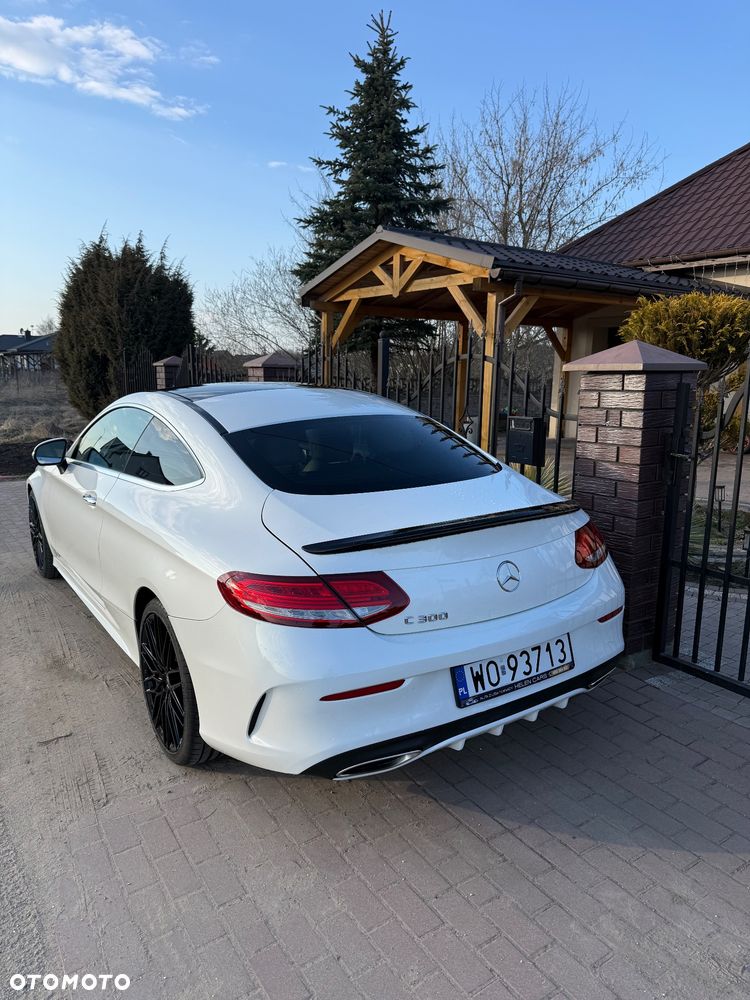 Mercedes-Benz Klasa C 300 7G-TRONIC - 2