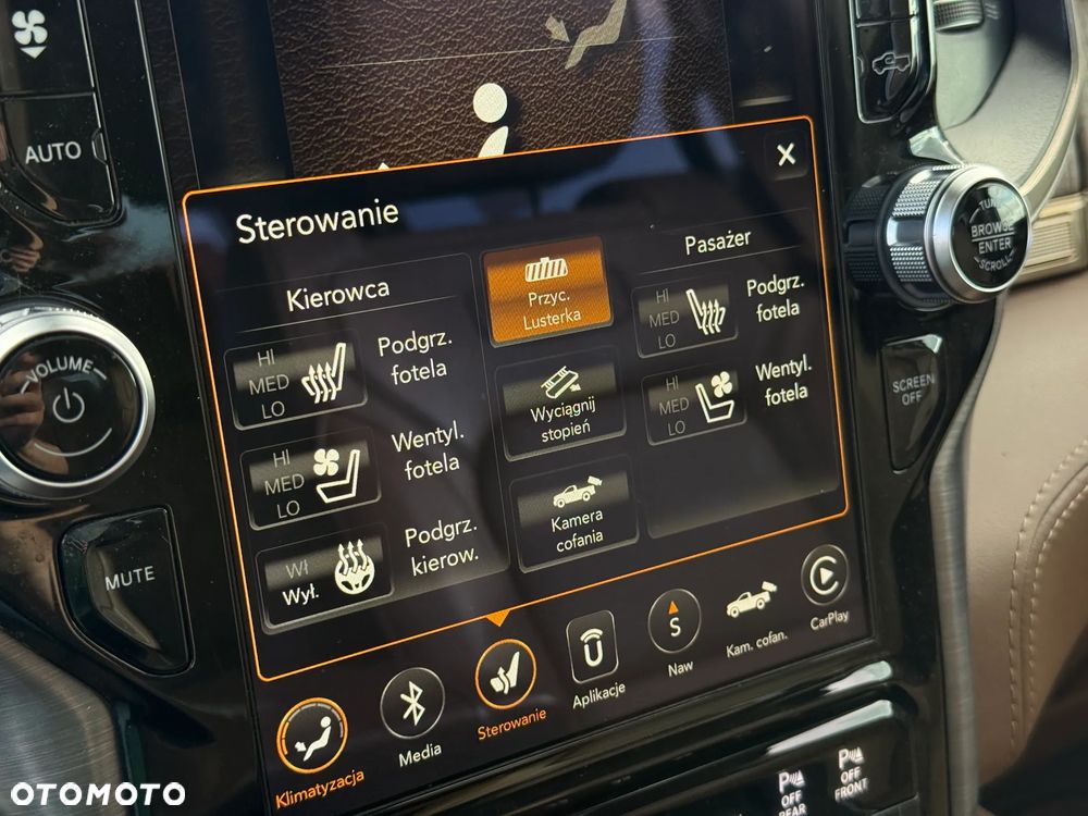 RAM 1500 Crew Cab Longhorn - 38
