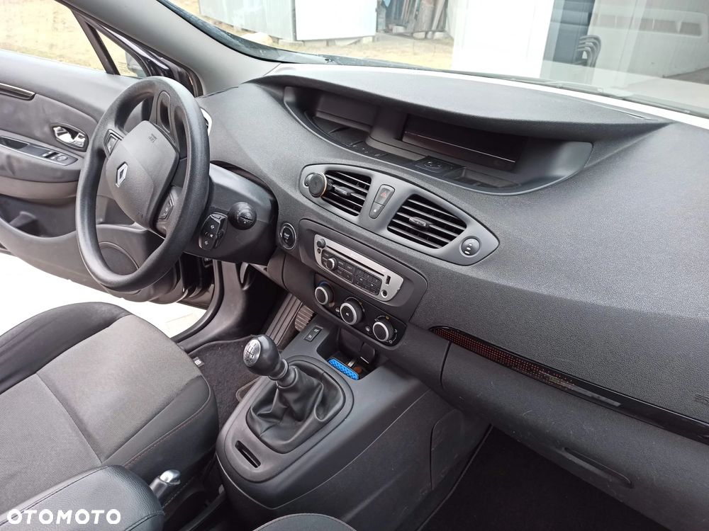 Renault Scenic 1.5 dCi Authentique - 9