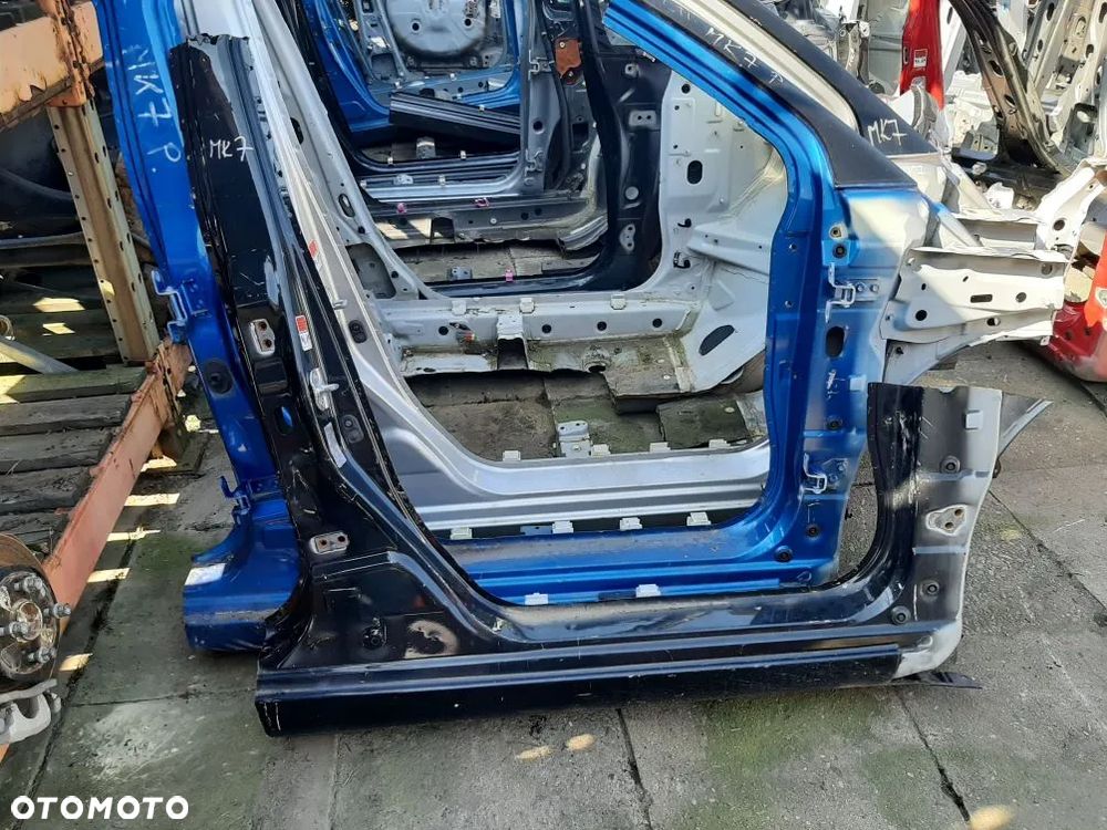 PRÓG SŁUPEK ĆWIARTKA  PRAWY SUZUKI SWIFT MK7 11-17R - 1