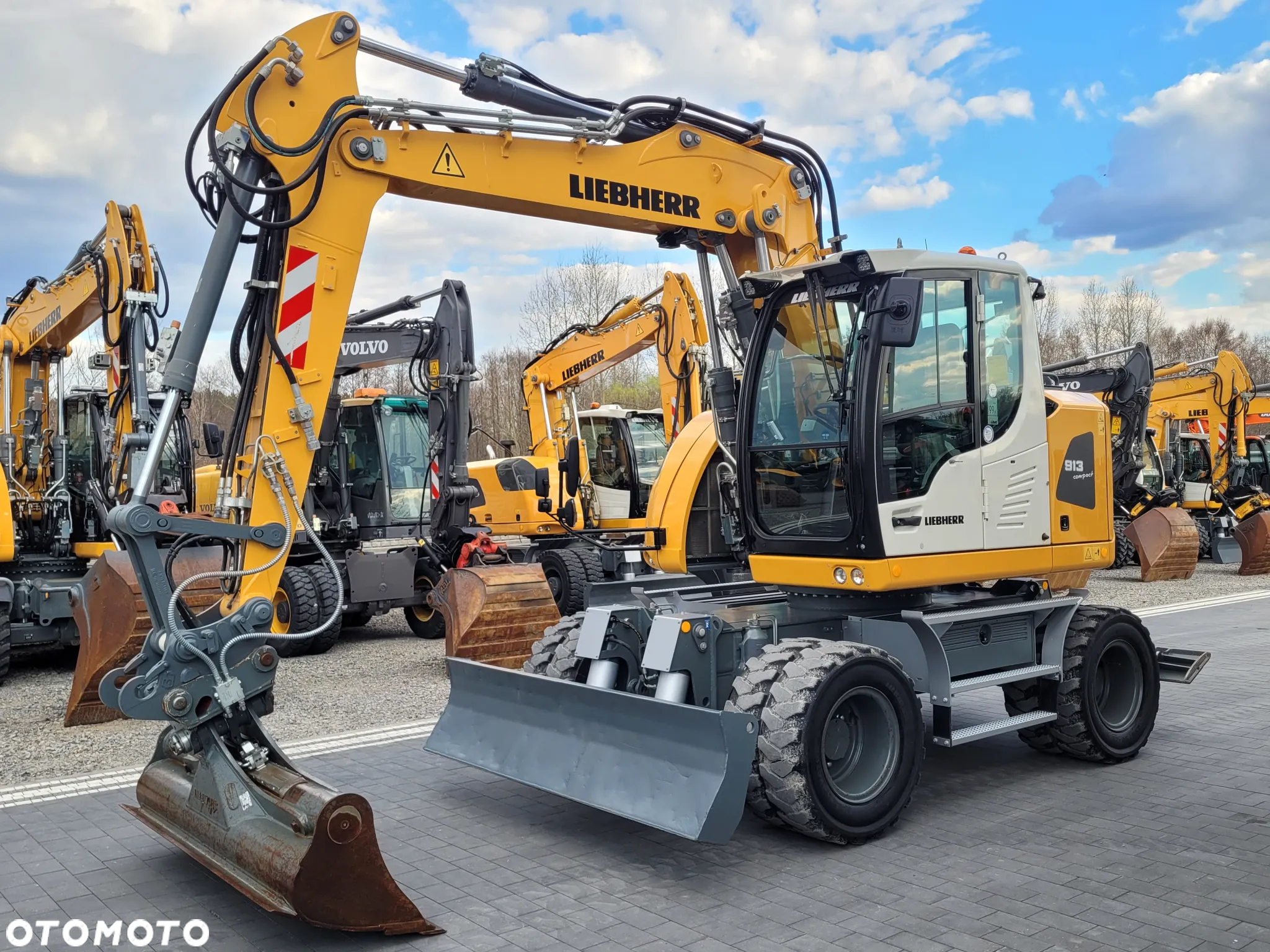 Liebherr A913 compact / 3400h / jak NOWA!!! / - 3