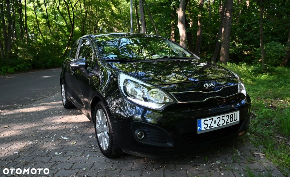 Kia Rio - 10