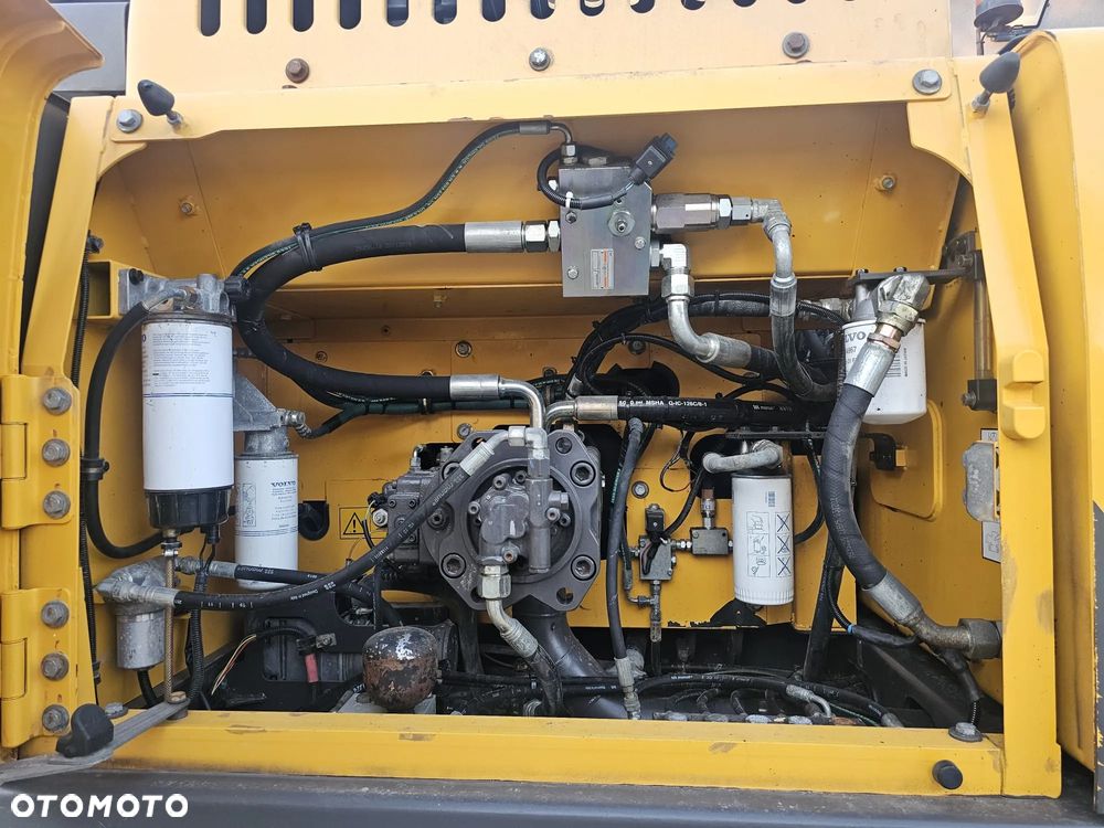 Volvo EC250 DL - 13