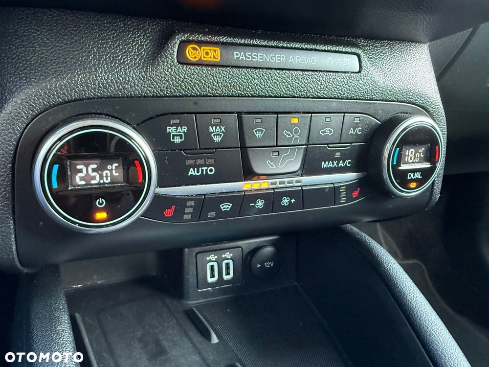 Ford Focus 1.5 EcoBlue Start-Stopp-System TITANIUM - 18