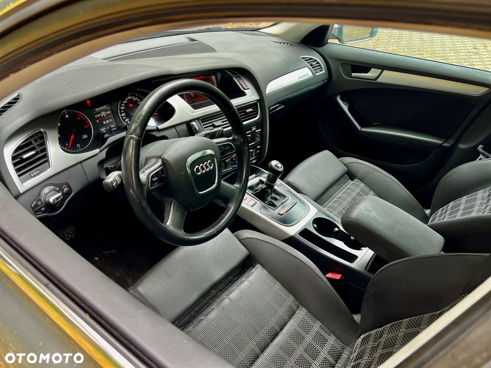 Audi A4 Avant 2.0 TDI DPF quattro S line Sportpaket (plus) - 7