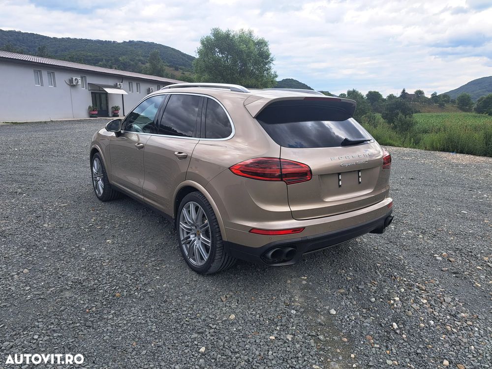Porsche Cayenne Turbo S Tiptronic S - 5