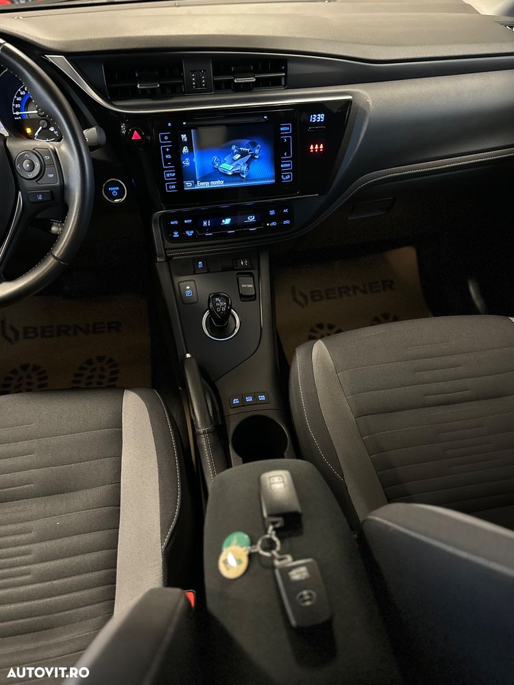 Toyota Auris 1.8 VVT-i Automatik Team Deutschland - 24