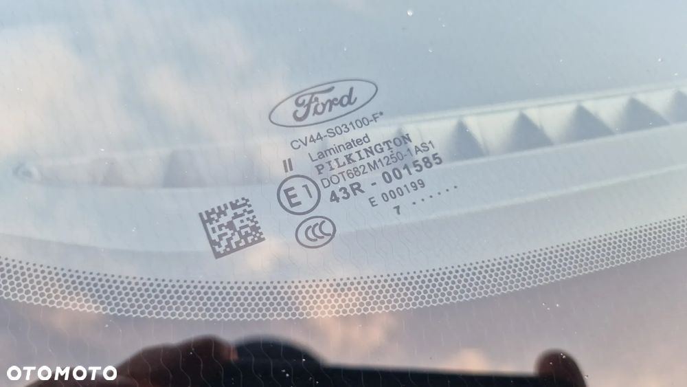 Ford Kuga 1.5 EcoBoost 2x4 Titanium - 32