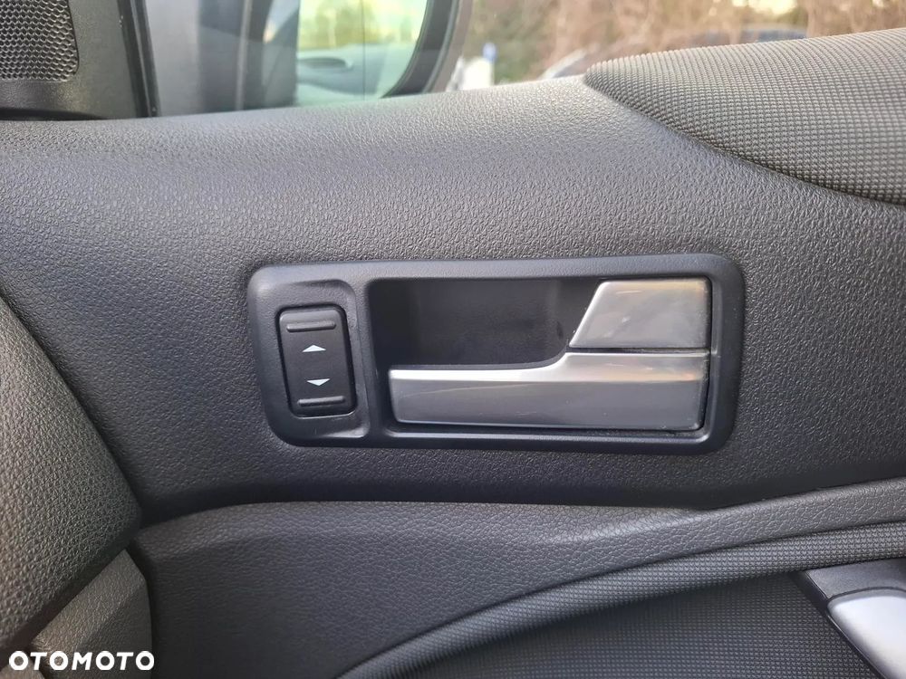 Ford Kuga 2.0 TDCi 2x4 Trend - 27