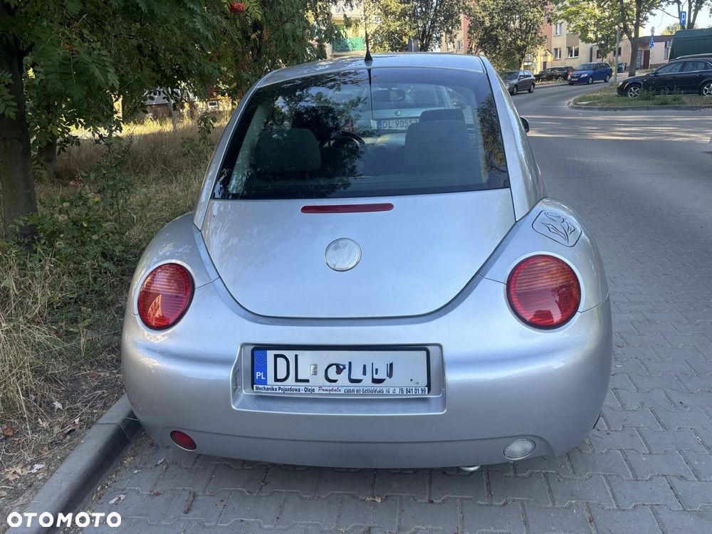 Volkswagen New Beetle - 4