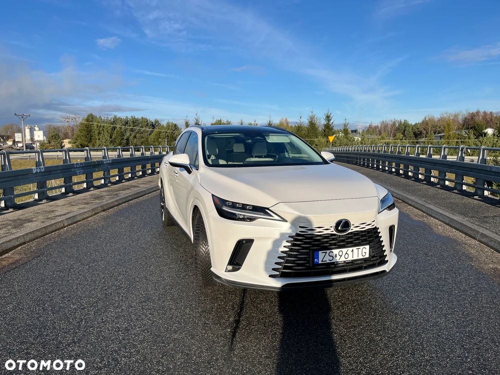 Lexus RX 450h+ Omotenashi - 1