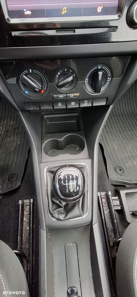 Skoda RAPID 1.0 TSI Style - 14