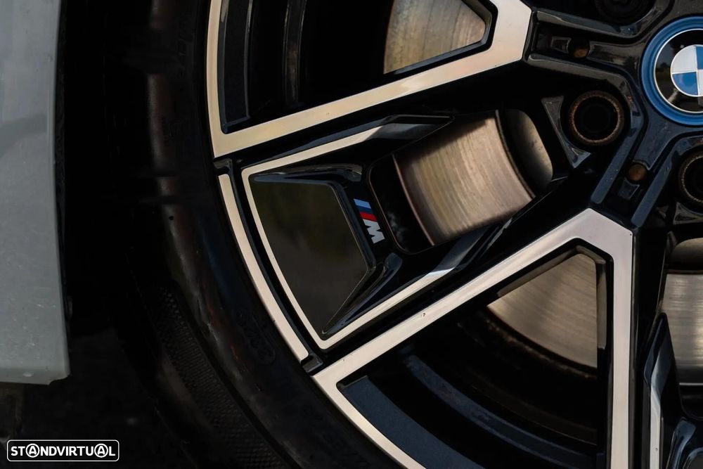 BMW i4 eDrive40 Pack Desportivo M - 27