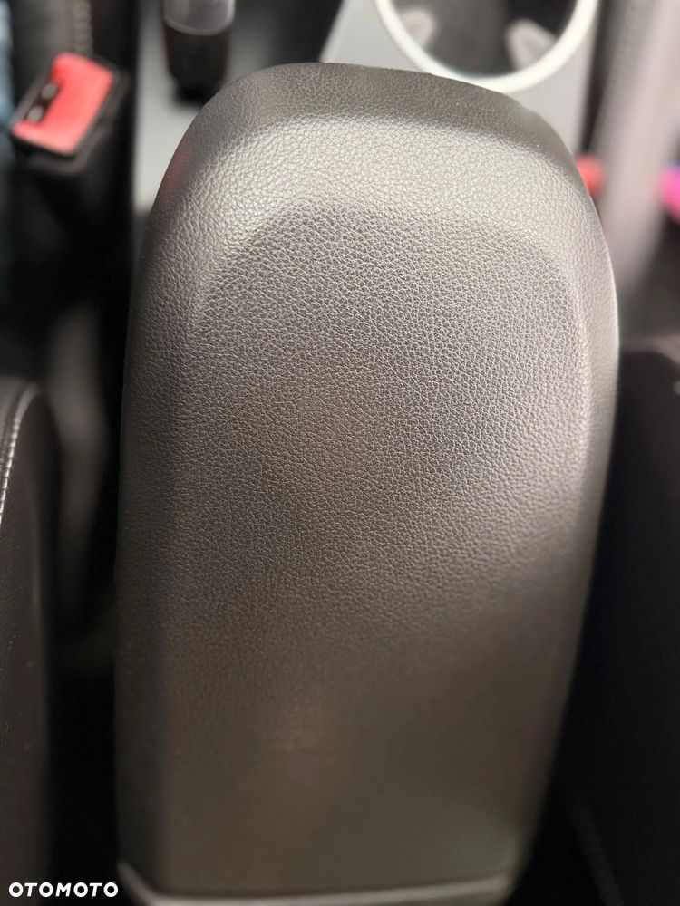 Ford Kuga 2.0 TDCi 4x4 Titanium - 37