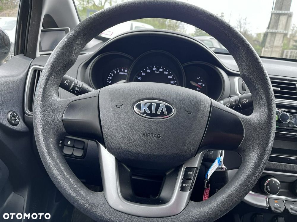 Kia Rio - 15