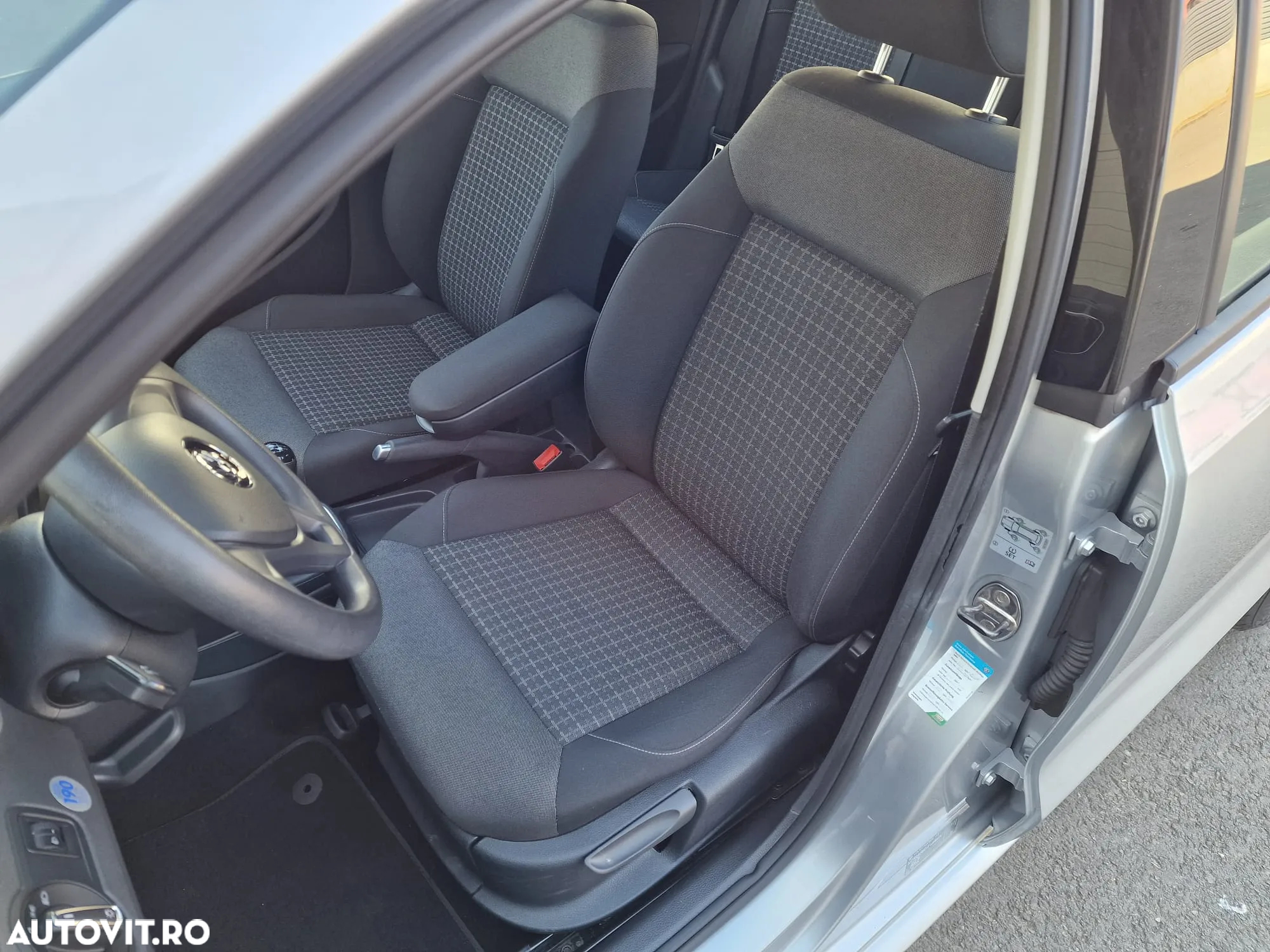 Volkswagen Polo 1.4 TDI (Blue Motion Technology) Comfortline - 7