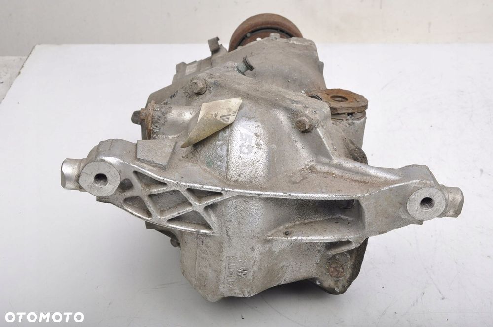 VOLVO V50 2.5 T DYFERENCJAŁ MOST DYFER 1216622  8675376 - 3