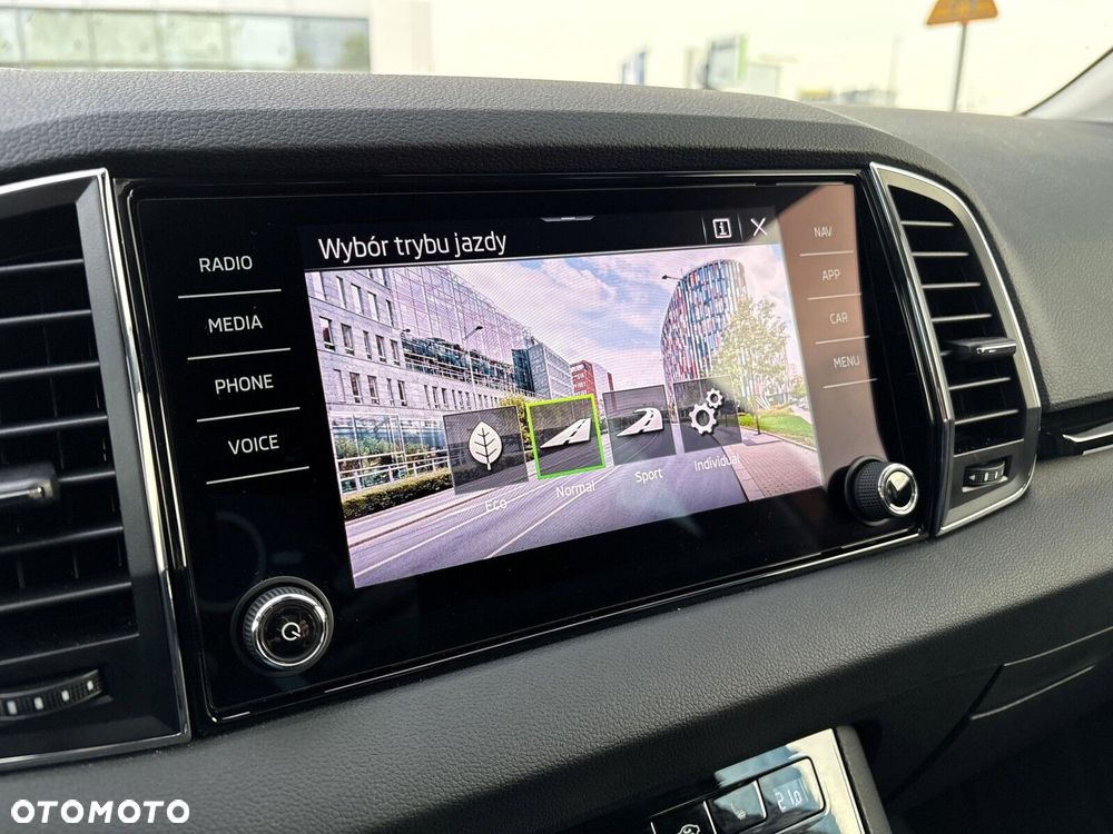 Skoda Karoq 1.5 TSI ACT 4x2 Style DSG - 28