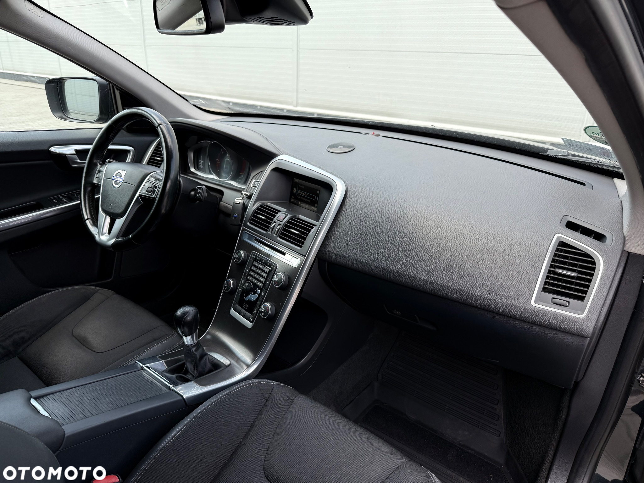 Volvo XC 60 2.4D AWD Momentum - 23