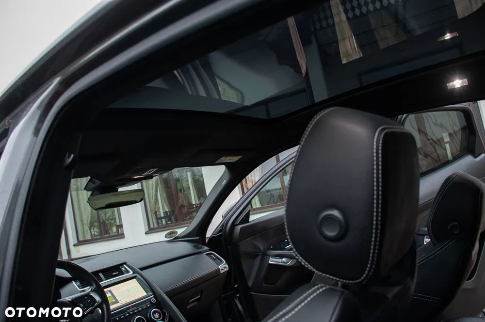 Jaguar E-Pace - 18