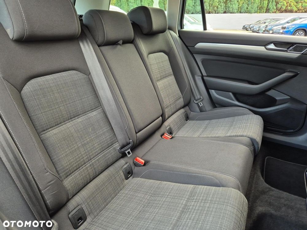 Volkswagen Passat 2.0 TDI EVO Business DSG - 16