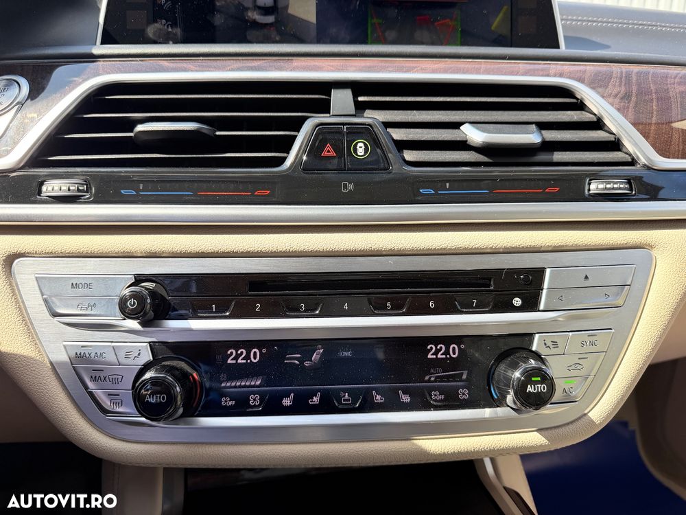 BMW Seria 7 750Li xDrive Edition Exclusive - 36