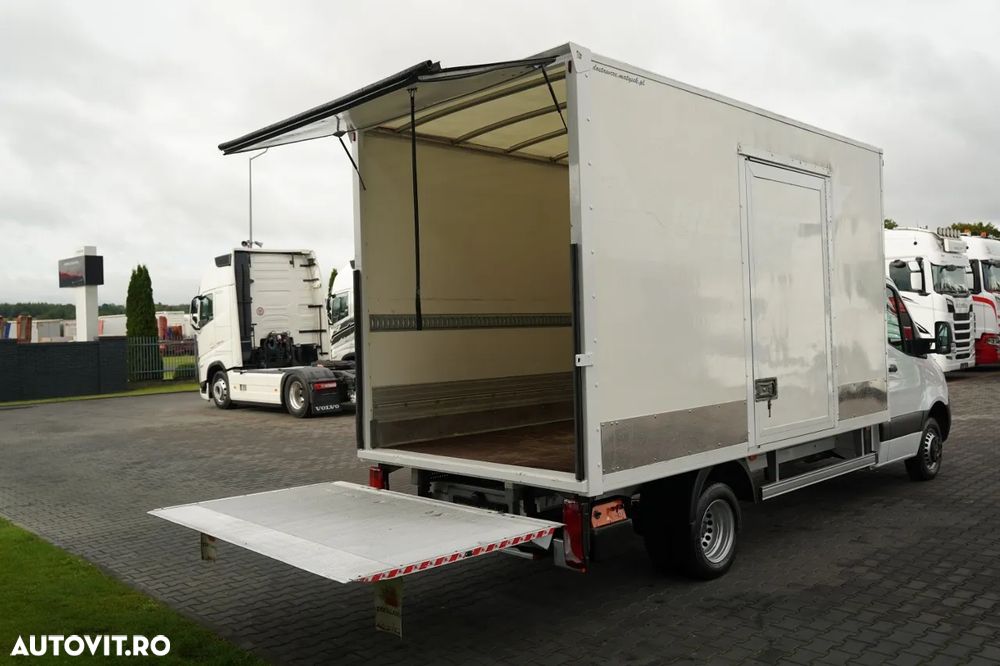 Mercedes-Benz SPRINTER / CAROSERIE TIP BOX - 4,3 M / LIFT HIDRAULIC DHOLLANDIA - 750 KG / ROȚI SPATE DUBLE / 3 LOCURI / IMPORT / EURO 6 - 21