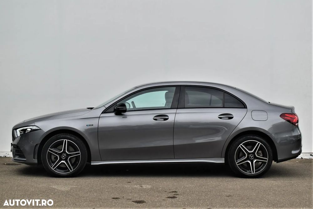 Mercedes-Benz A 250 e Sedan Aut. - 6