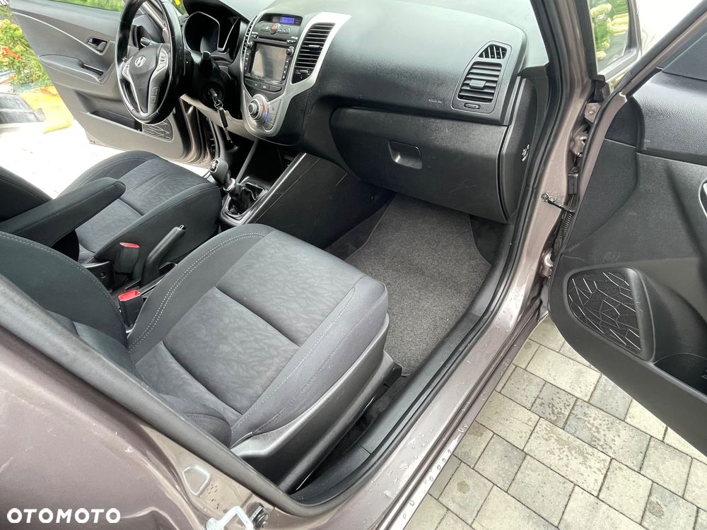 Hyundai ix20 1.4 Trend - 17